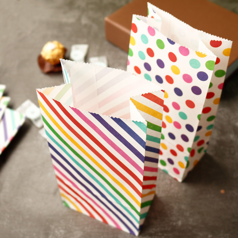 Kleine Papiertüten Regenbogen  – Wedding Supply.Box Bewertung und Preis